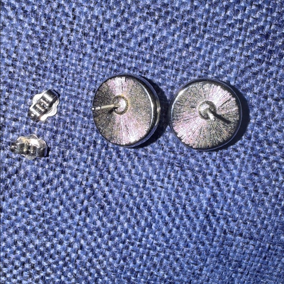 Vintage 1983 Avon Jasperware Post Stud Earrings Blue & White - Picture 3 of 4